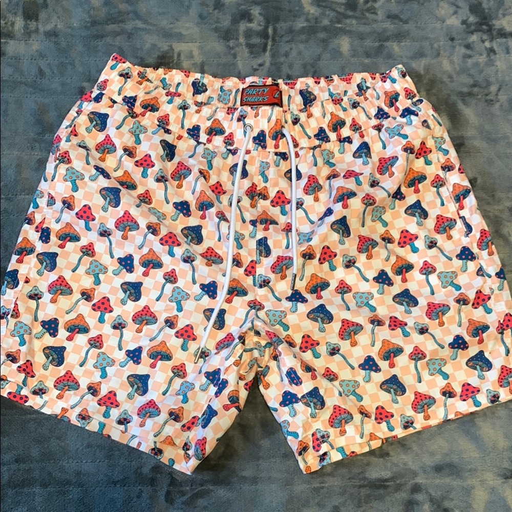 Mushroom Print Men's Shorts